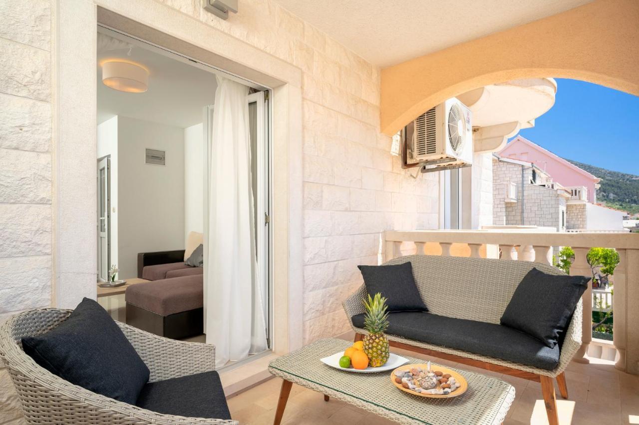 Hektorovic Poolside Apartments Bol Esterno foto