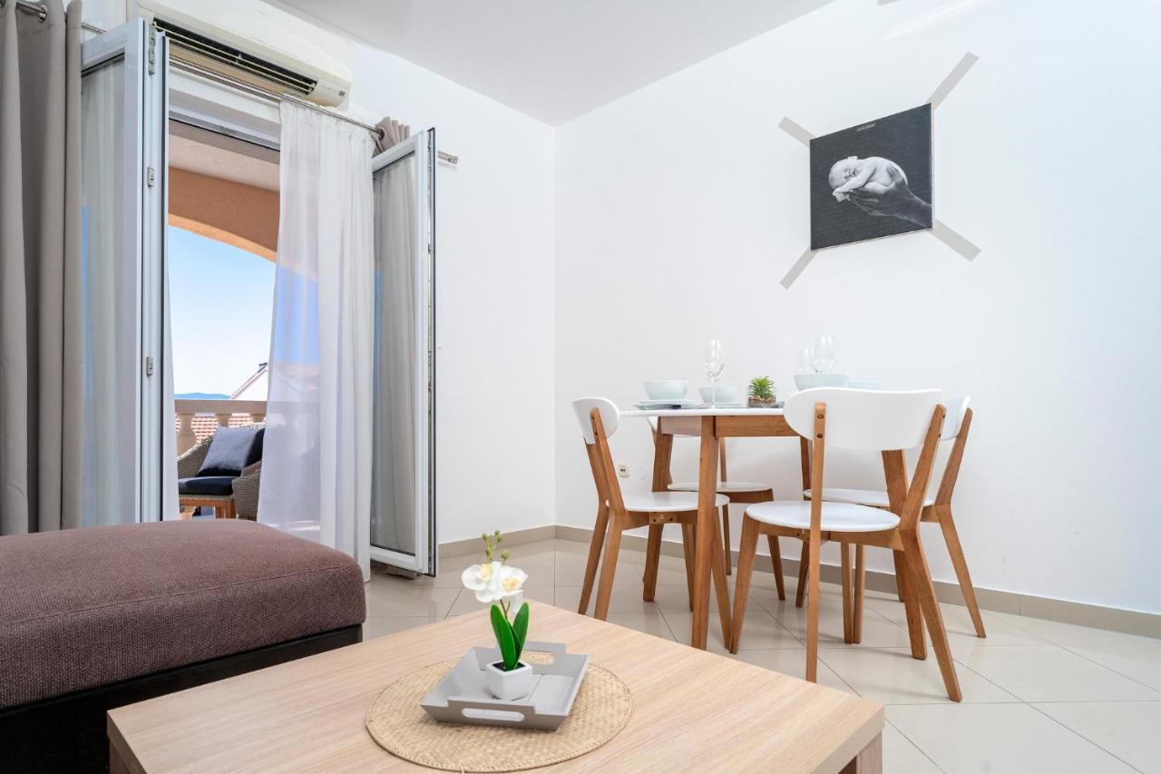 Hektorovic Poolside Apartments Bol Esterno foto