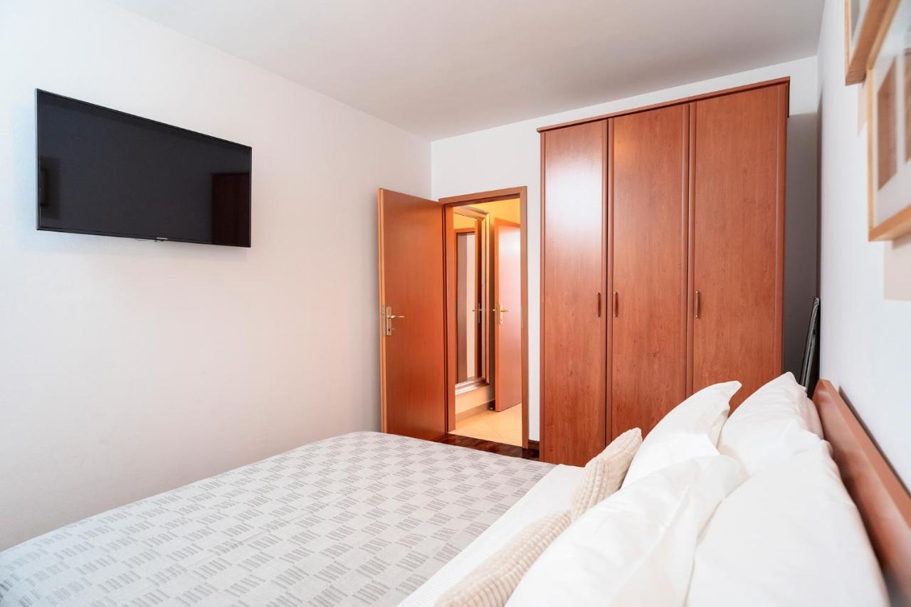 Hektorovic Poolside Apartments Bol Esterno foto